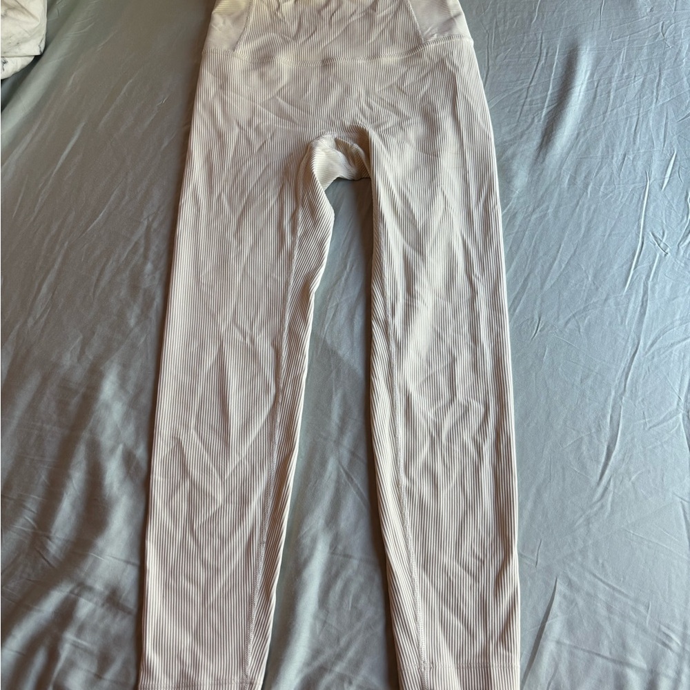 HALARA Women's White Ribbed Leggings